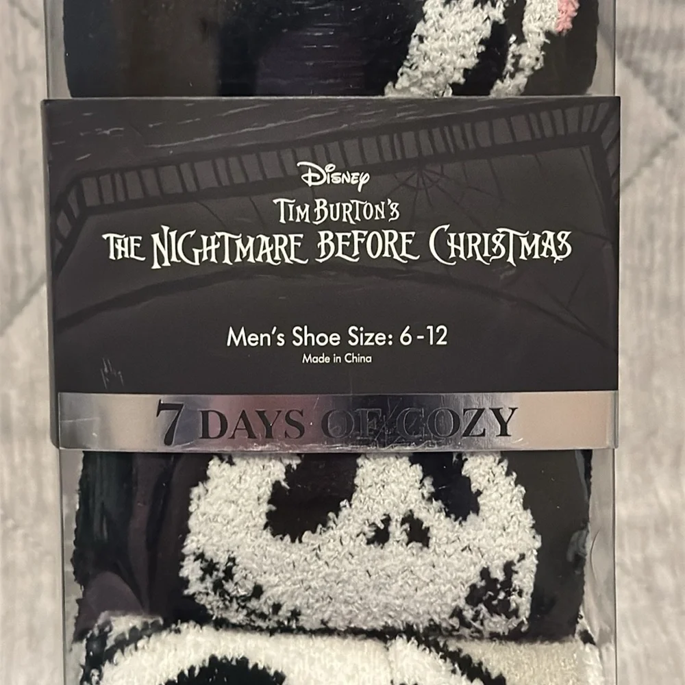 Disney The Nightmare Before Christmas 7 Days of Cozy Crew Socks Men- 6-12